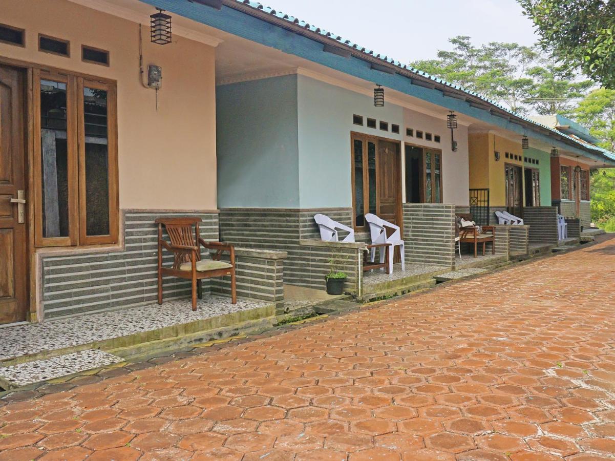 Oyo 90369 An Nur Family Homestay Syariah Cigombong Bagian luar foto