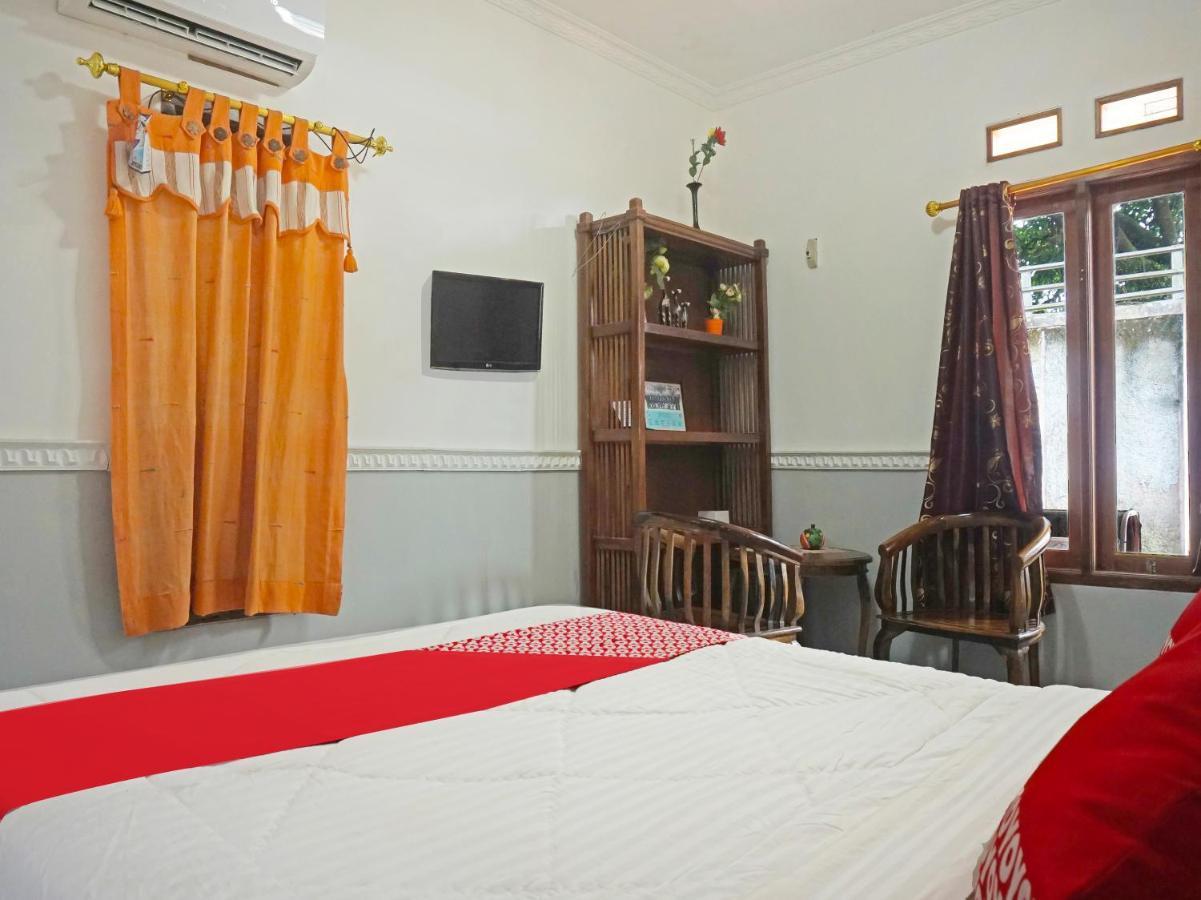 Oyo 90369 An Nur Family Homestay Syariah Cigombong Bagian luar foto